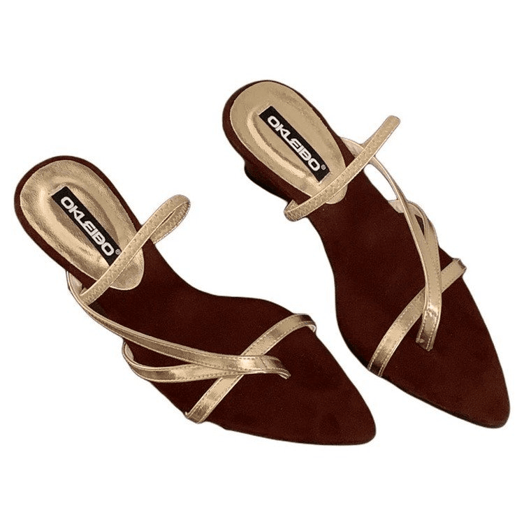 Gracil Wedge med Gulddetalje — billede 1