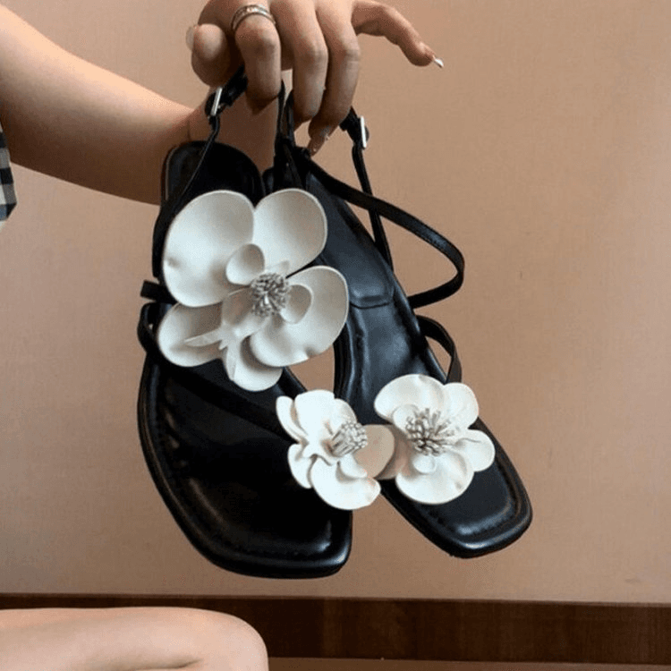 Tidløs Sandal — billede 1