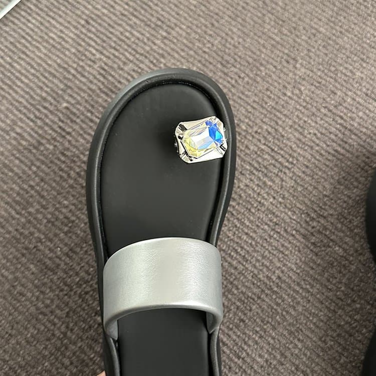 Gracil Sandal med Lynlås — billede 1