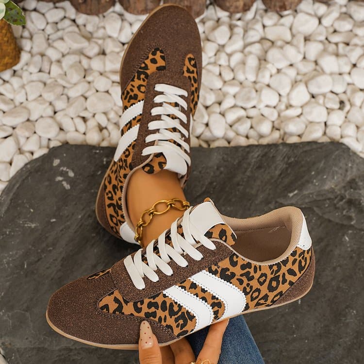 Tidløs Sneaker med Sløjfe — billede 1
